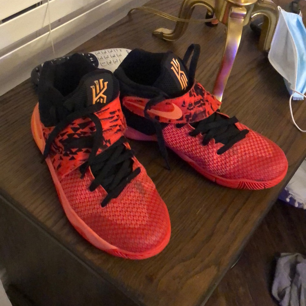 Nike kyrie 2 inferno 6.5gs
